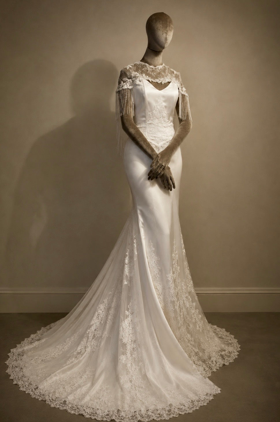 Off white Bridal Capelet – Lace Shoulder sleeves Bolero for Bride