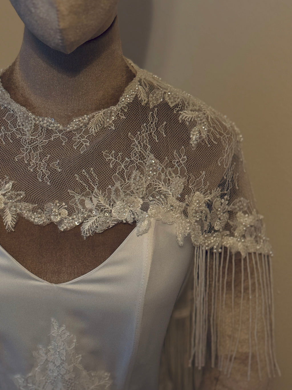 Off white Bridal Capelet – Lace Shoulder sleeves Bolero for Bride