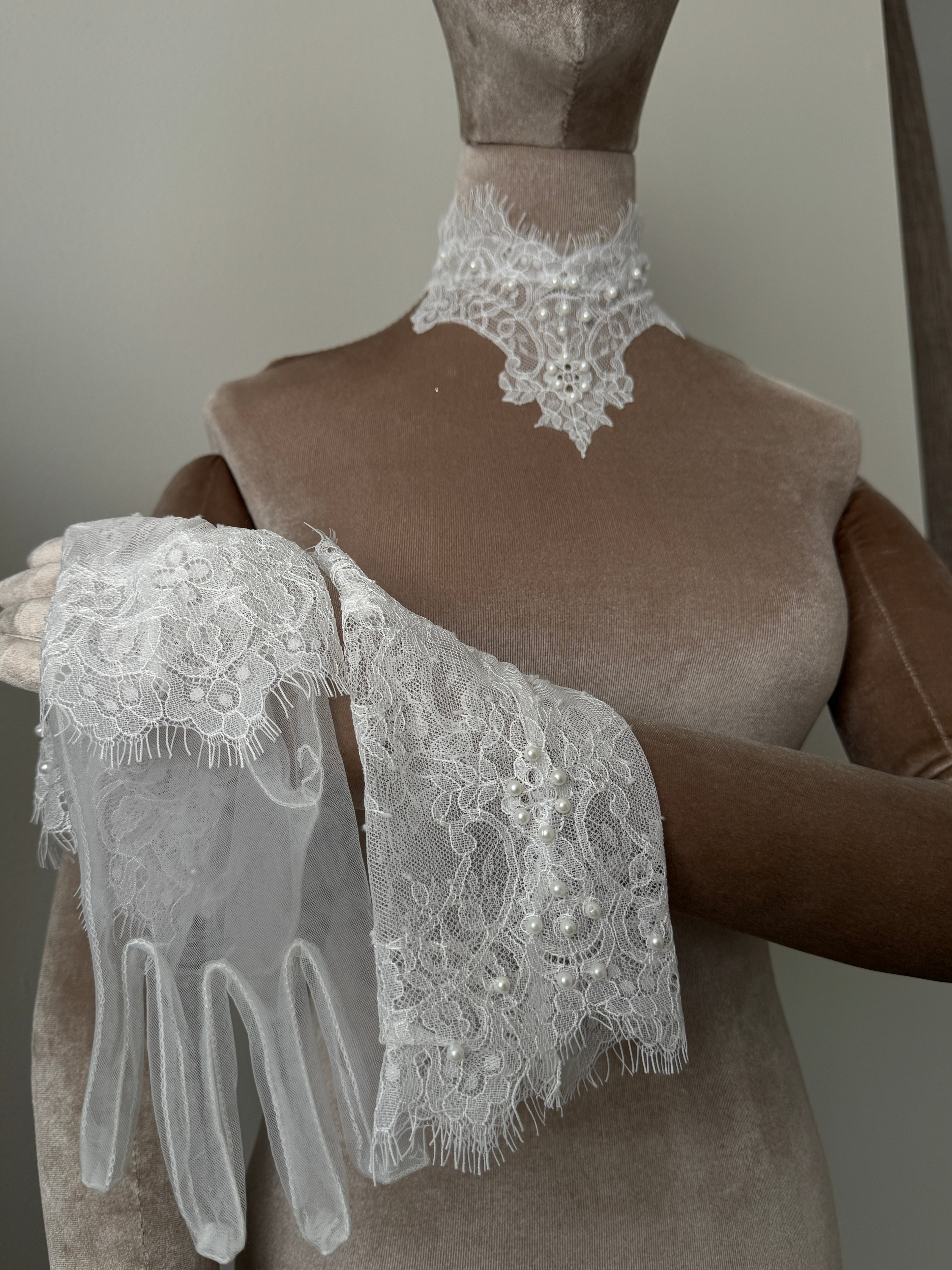 White off Lace Choker and Gloves Set