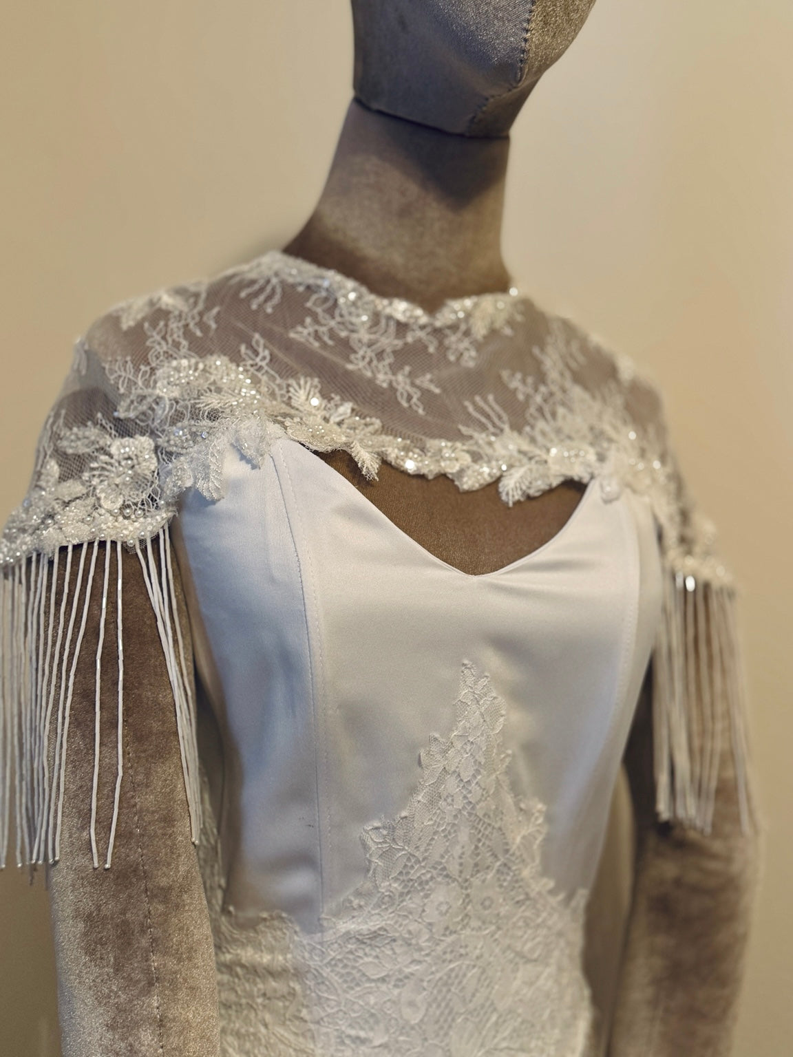 Off white Bridal Capelet – Lace Shoulder sleeves Bolero for Bride